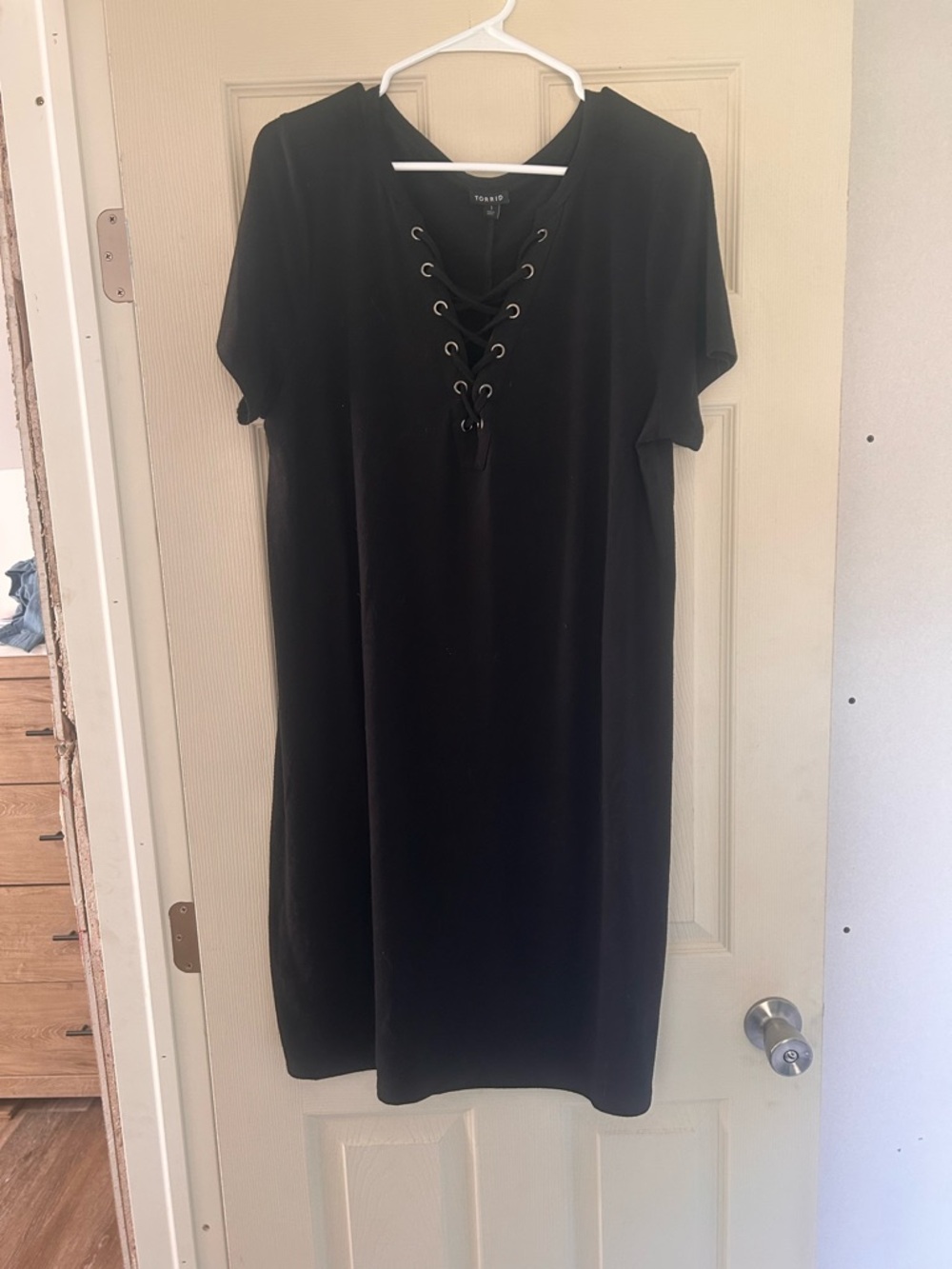 torrid Black Lace-Up V-Neck Short Sleeve Dress